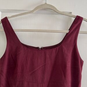 Elegant Burgundy Midi Dress